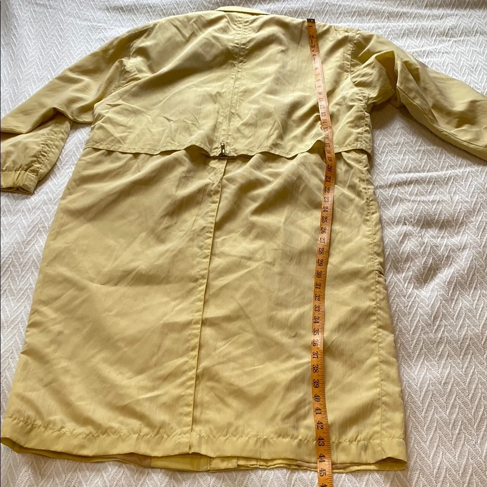 Vintage women’s Yellow Trench Coat iridescent long lined pockets - Picture 13 of 16